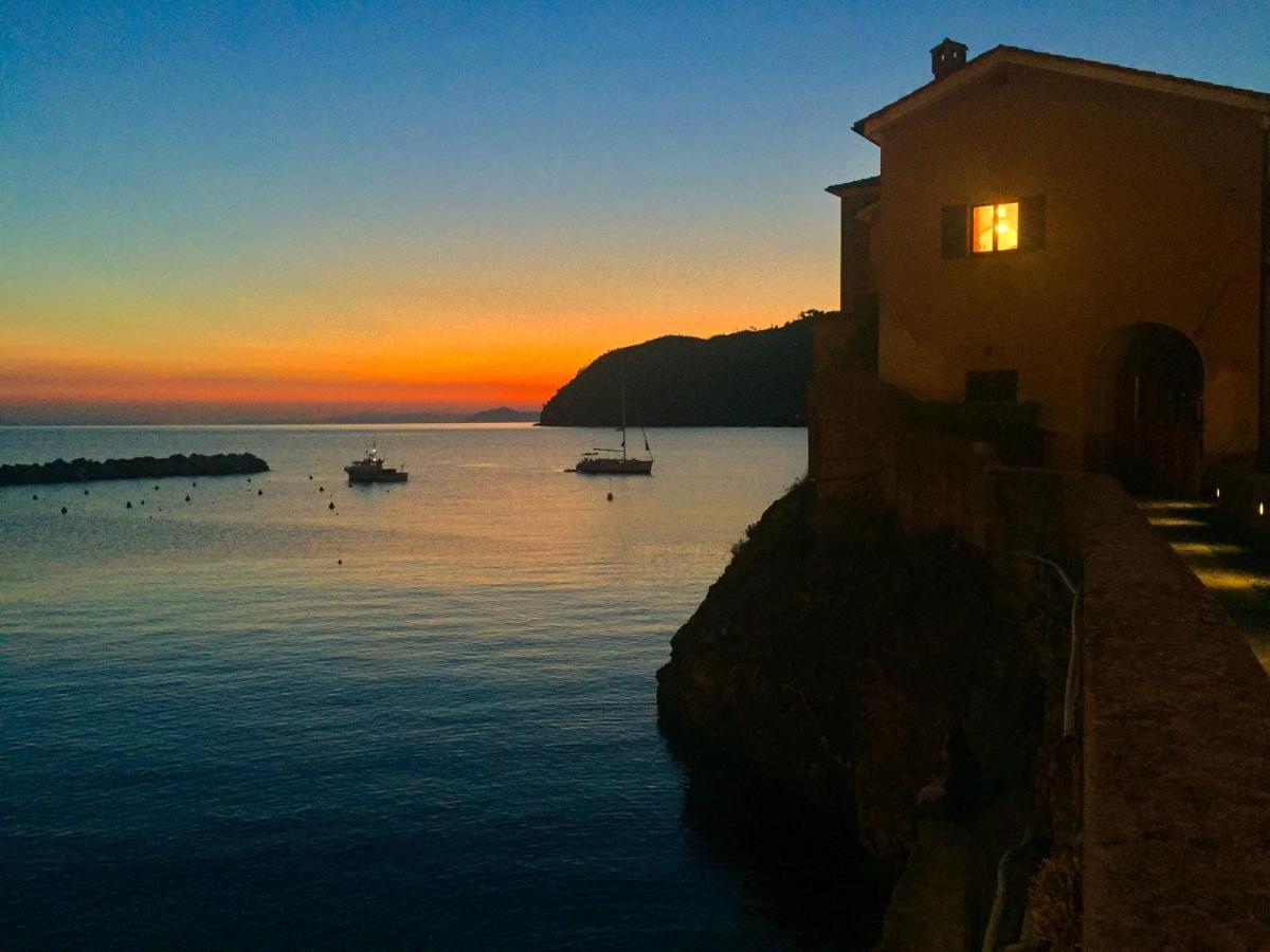 Dai Fiorentini - Apartment In Levanto Luaran gambar