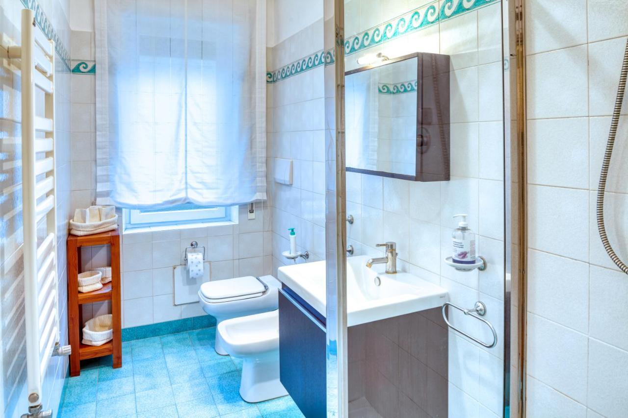 Dai Fiorentini - Apartment In Levanto Luaran gambar
